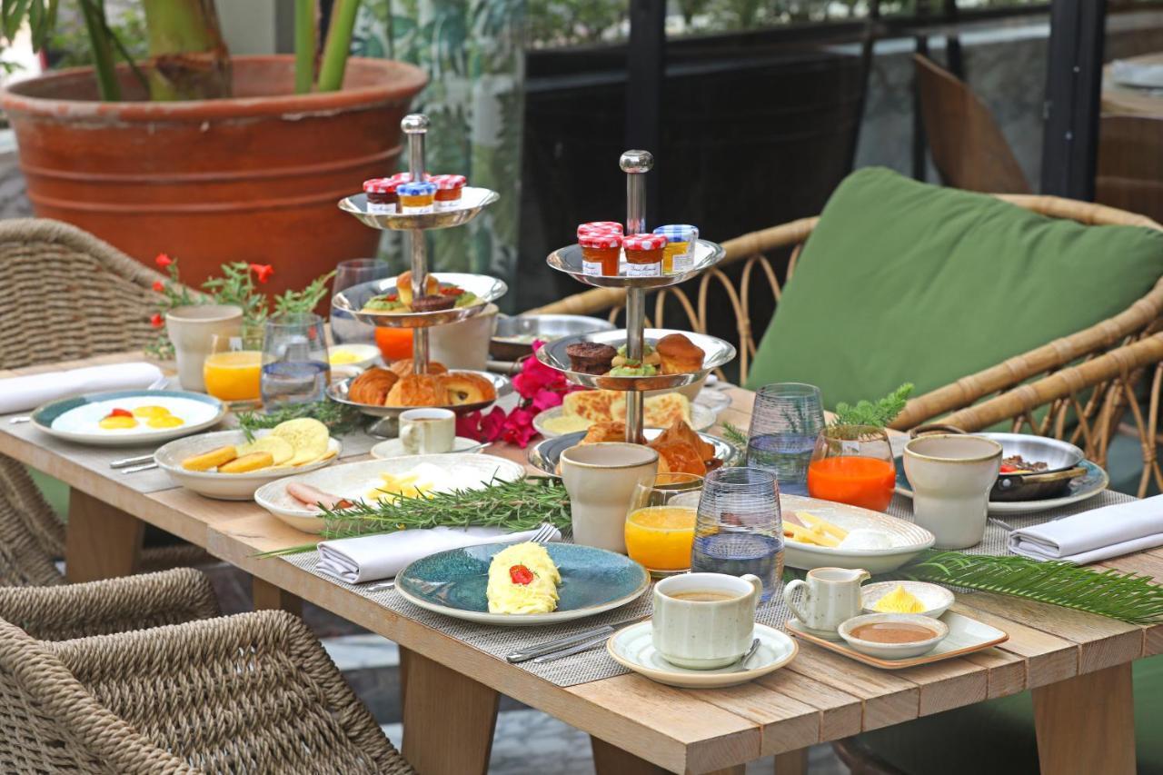 Hotel Jadali & Spa Marrakesh Luaran gambar A breakfast table